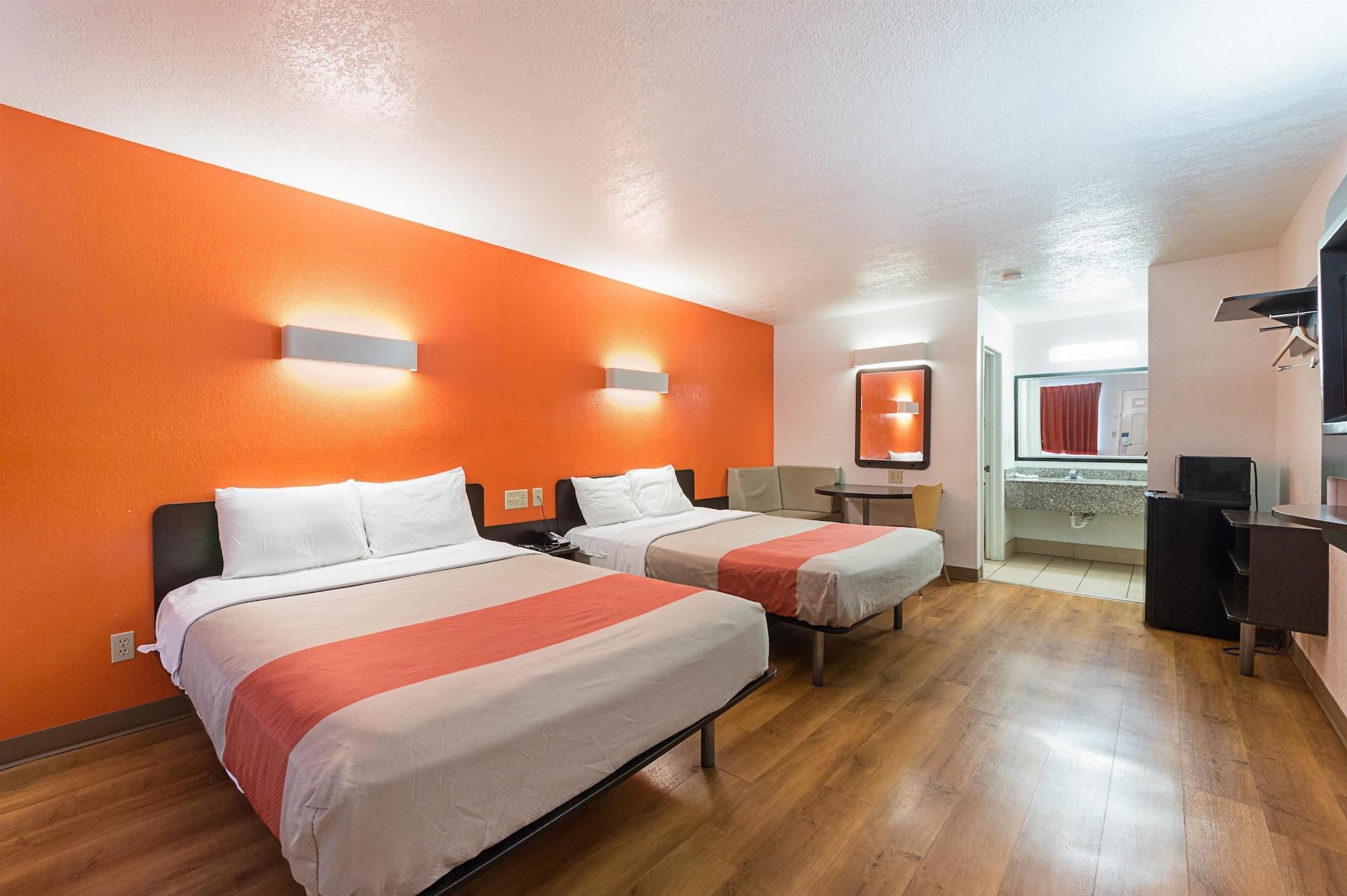 Motel 6-San Antonio, Tx - Fiesta Trails Eksteriør billede