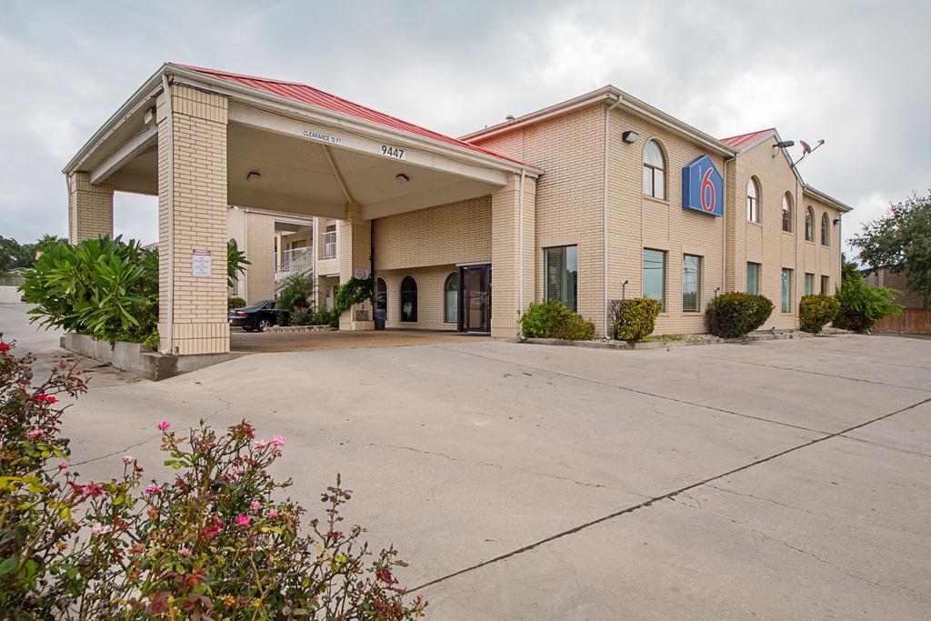 Motel 6-San Antonio, Tx - Fiesta Trails Eksteriør billede